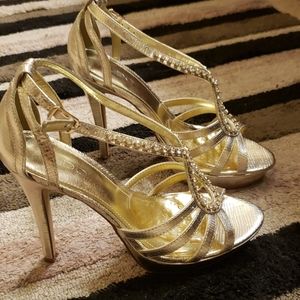 Aldo metallic strappy shoes